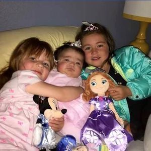 Meet your Posher, Raquel